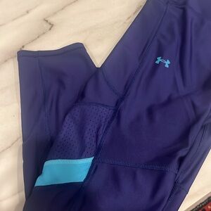 Under Armour compression leggings (Large)